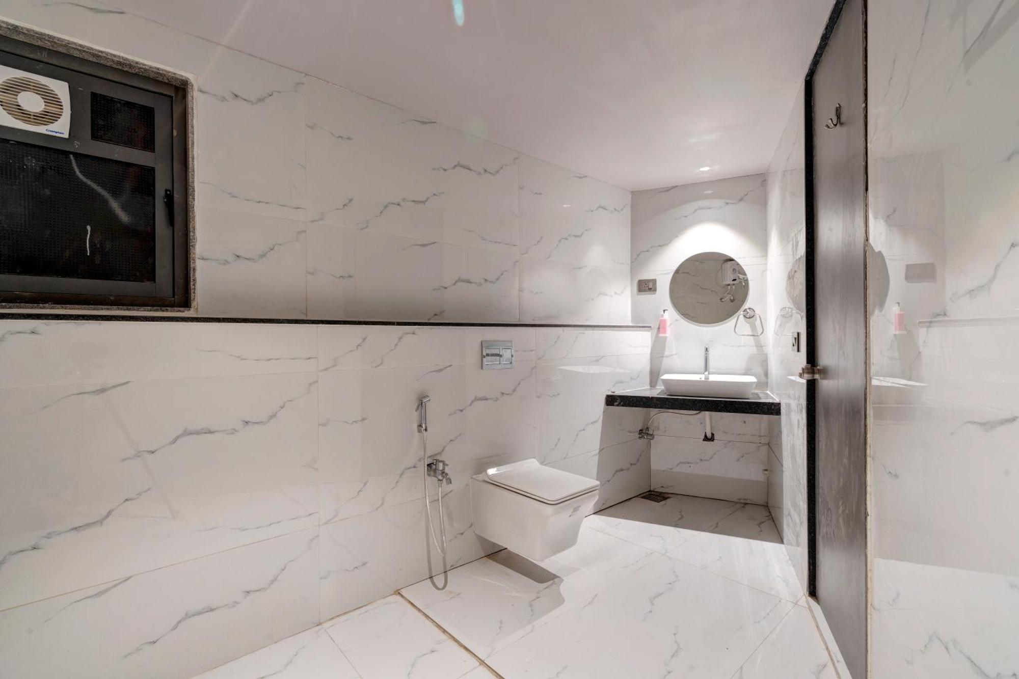 Hotel Sparsh Divine Amhedabad Dış mekan fotoğraf