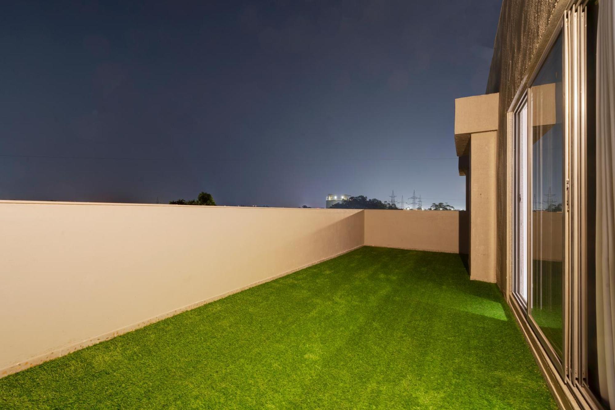 Hotel Sparsh Divine Amhedabad Dış mekan fotoğraf